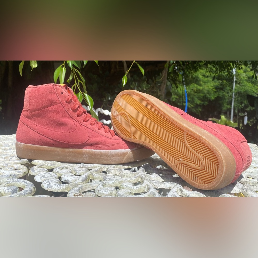 Nike Blazers size 9